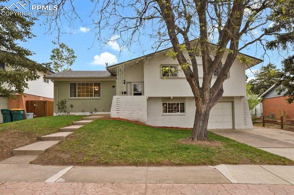 2017 Collier Ave photo 1 of 35