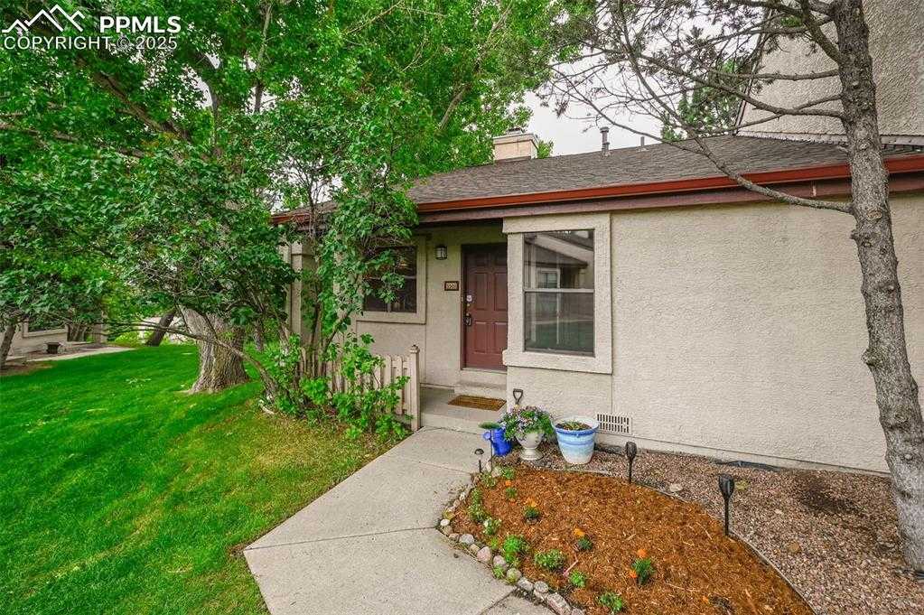 550 Autumn Crest Cir photo 1 of 31