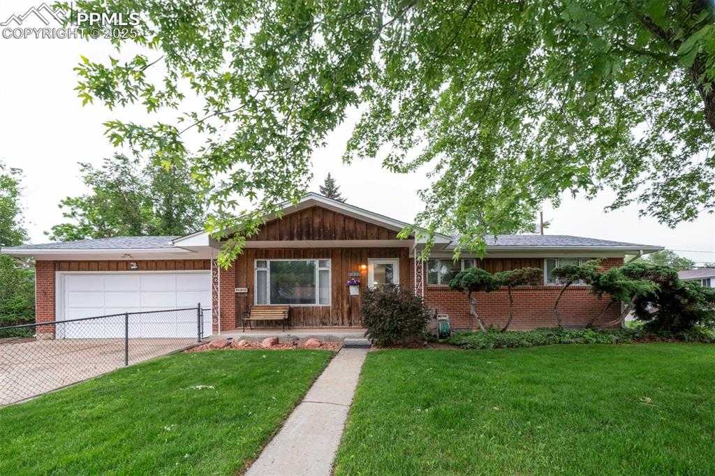 88 Watson Blvd photo 1 of 26
