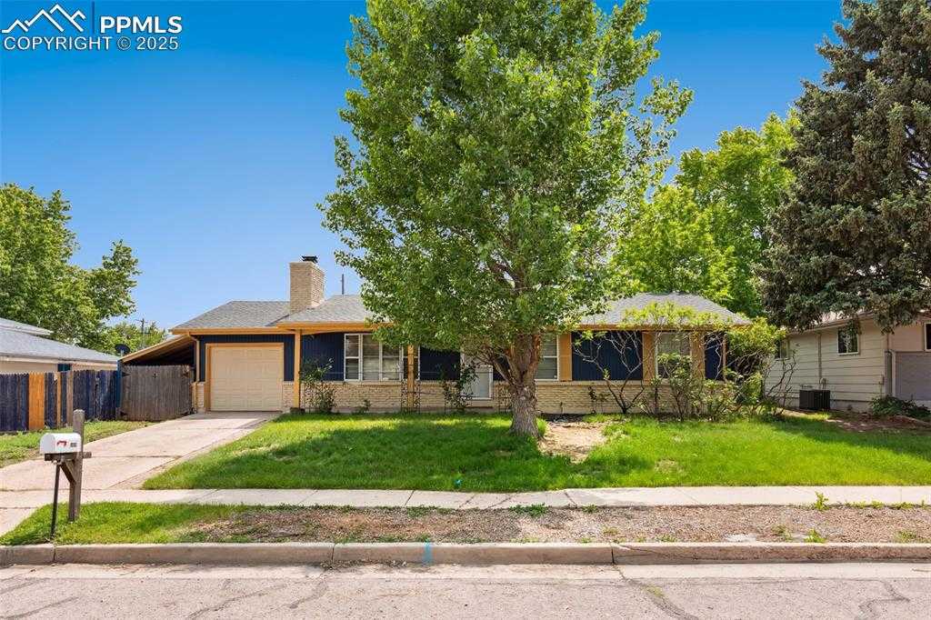 1410 Moffat Cir photo 1 of 25