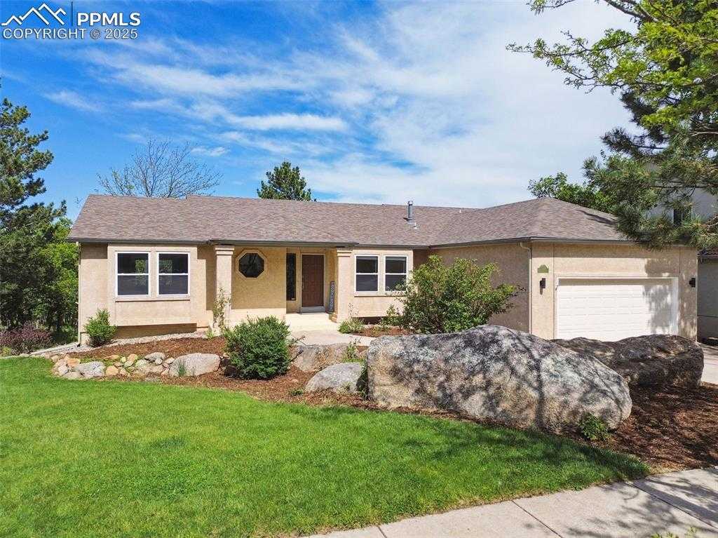 5465 Broadmoor Bluffs Dr photo 1 of 37