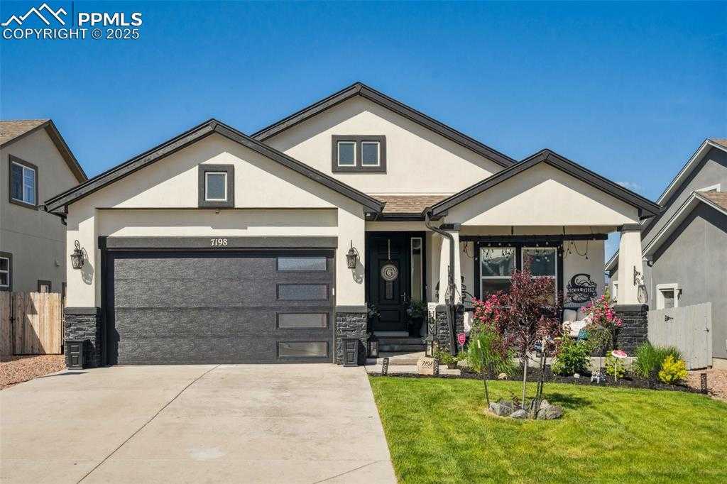 7198 Bigtooth Maple Dr photo 1 of 46