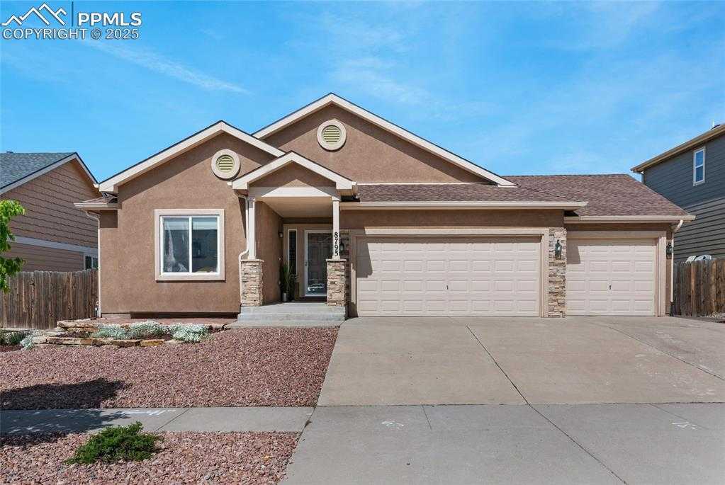 8795 Canary Cir photo 1 of 50