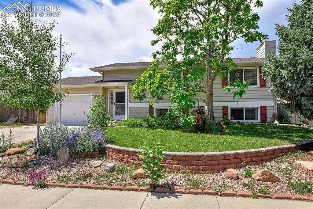 6760 Goldfield Dr photo 1 of 37