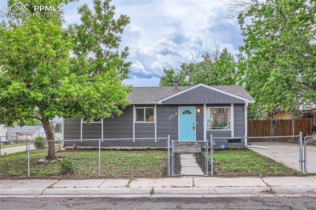 2015 Mccooke Dr photo 1 of 28