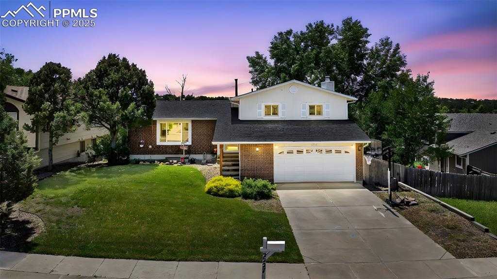 2227 Ptarmigan Ln photo 1 of 38
