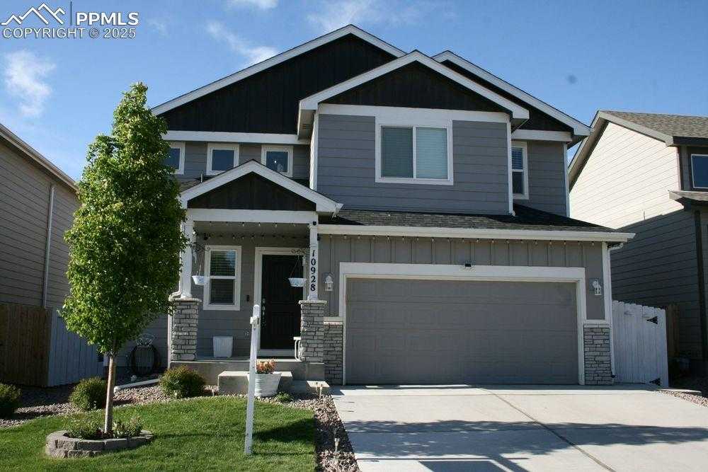10928 Clarion Dr photo 1 of 21