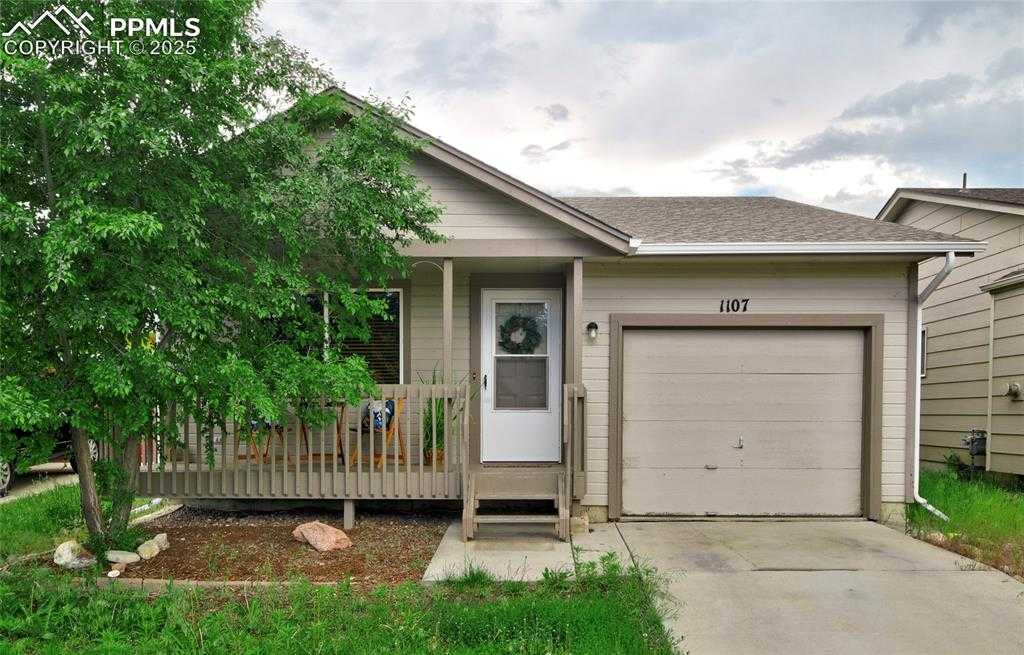 1107 Grinde Dr photo 1 of 20