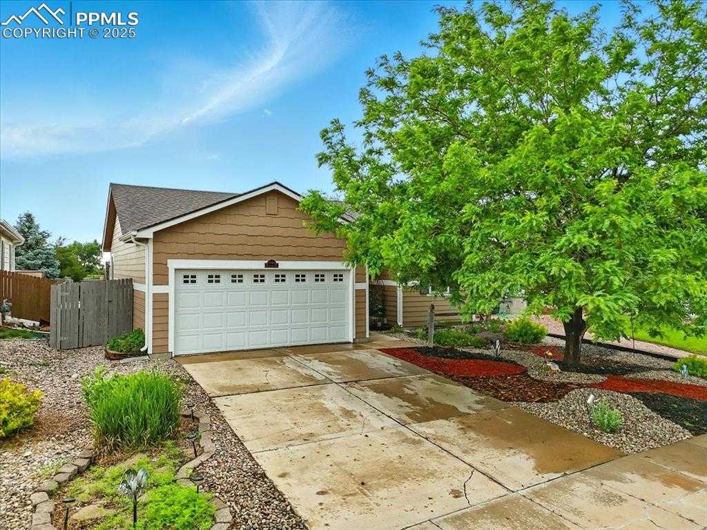 7769 Barn Owl Dr photo 1 of 44