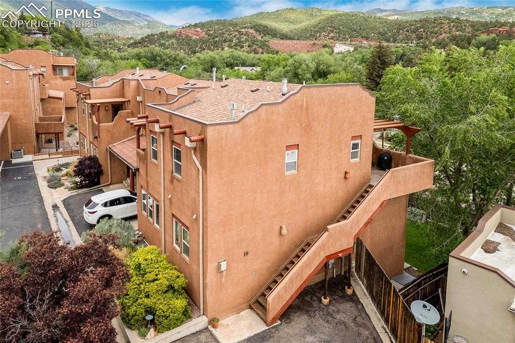 10 Taos Pl photo 1 of 40