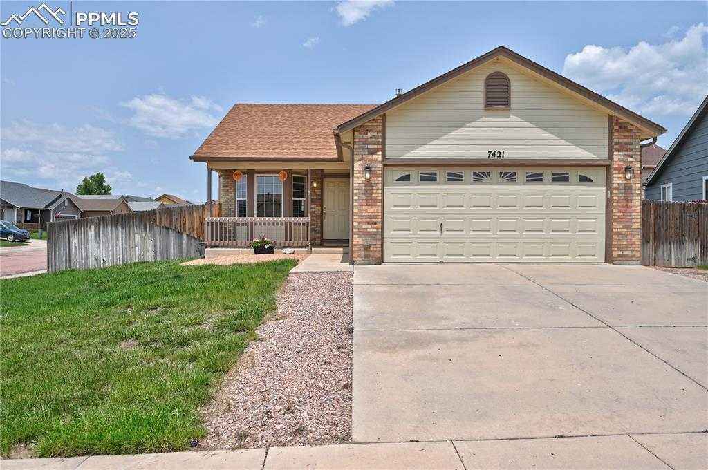 7421 Coral Ridge Dr photo 1 of 45