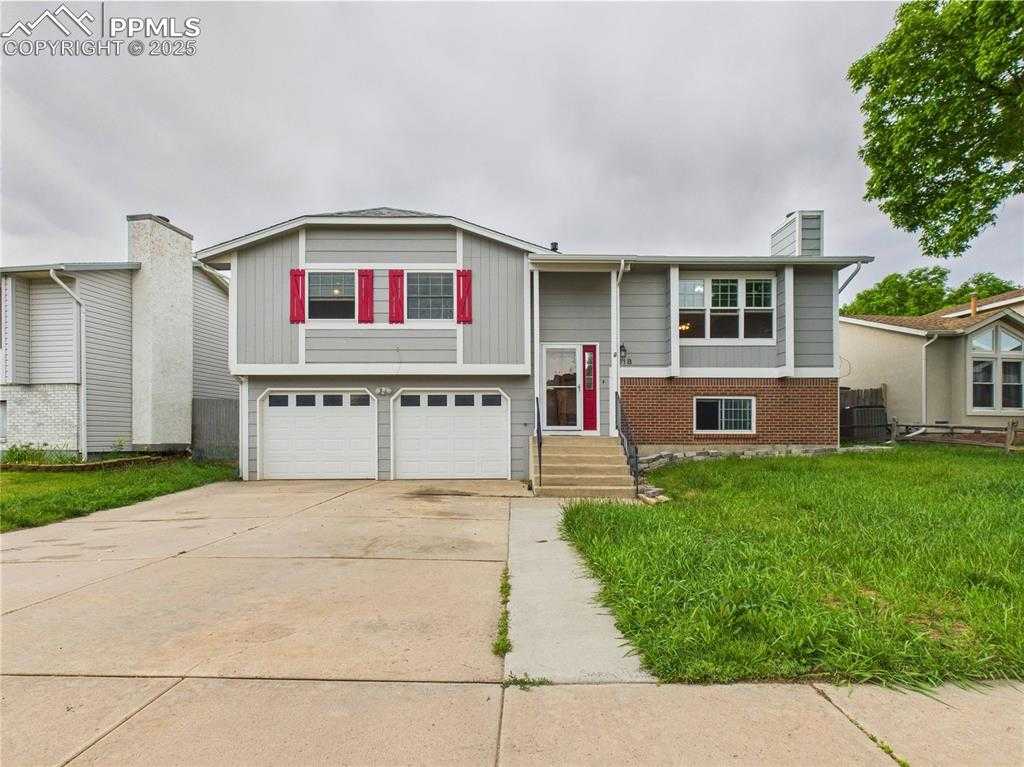 1018 Rancher Dr photo 1 of 40