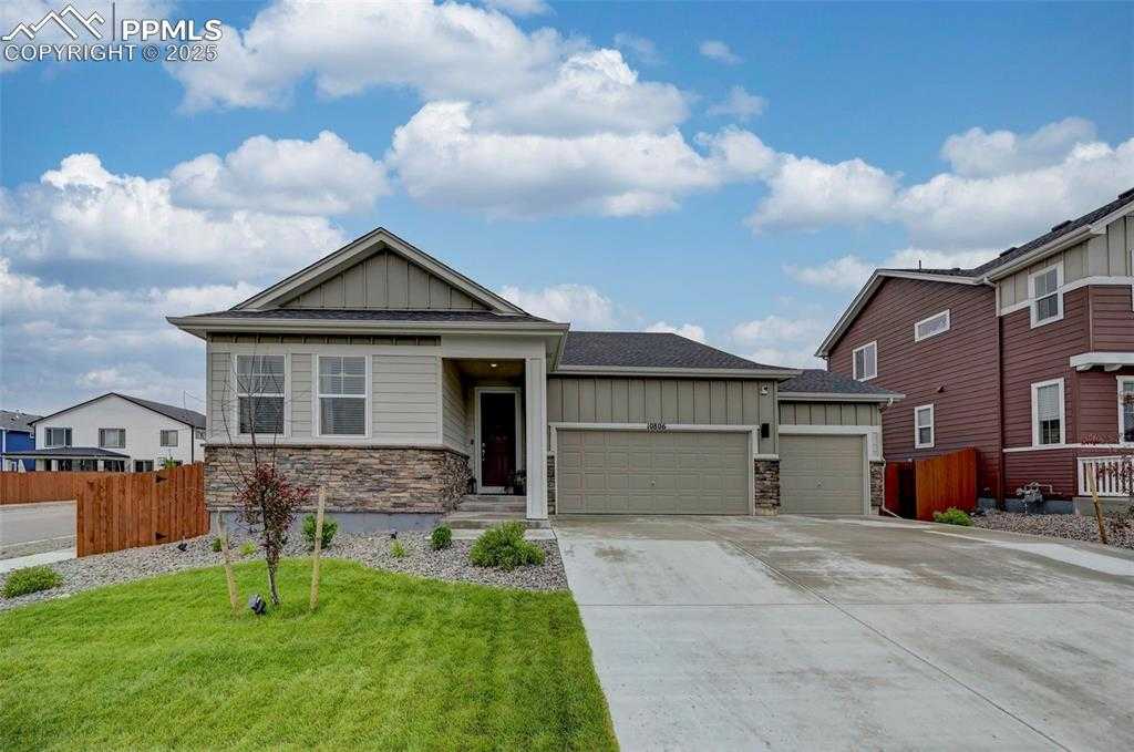 10806 Rolling Peaks Dr photo 1 of 40