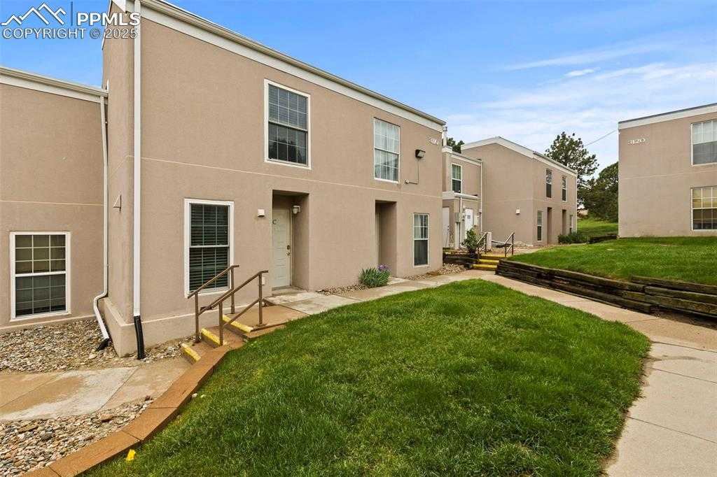 3110 Van Teylingen Dr photo 1 of 47