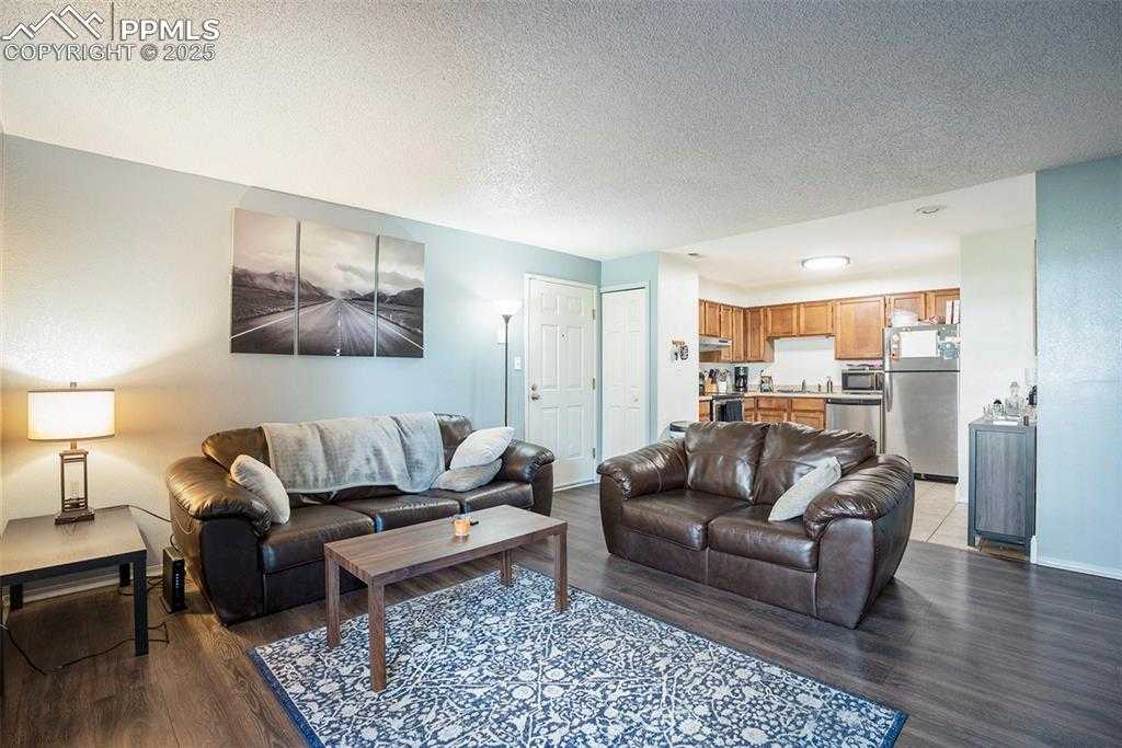 1228 Firefly Cir photo 1 of 10
