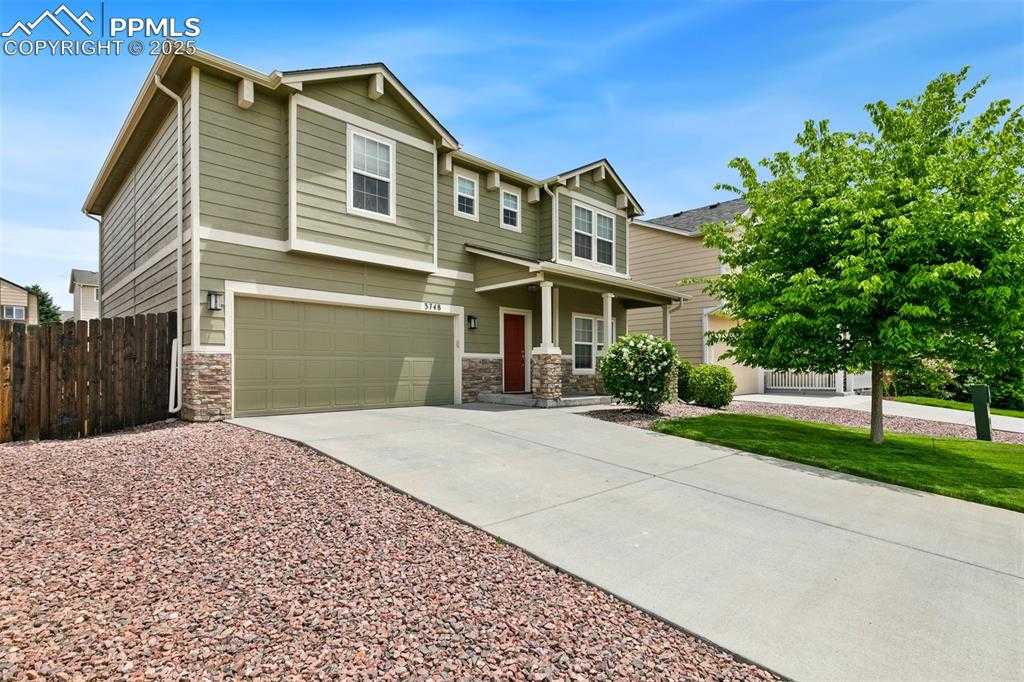 3748 Reindeer Cir photo 1 of 38