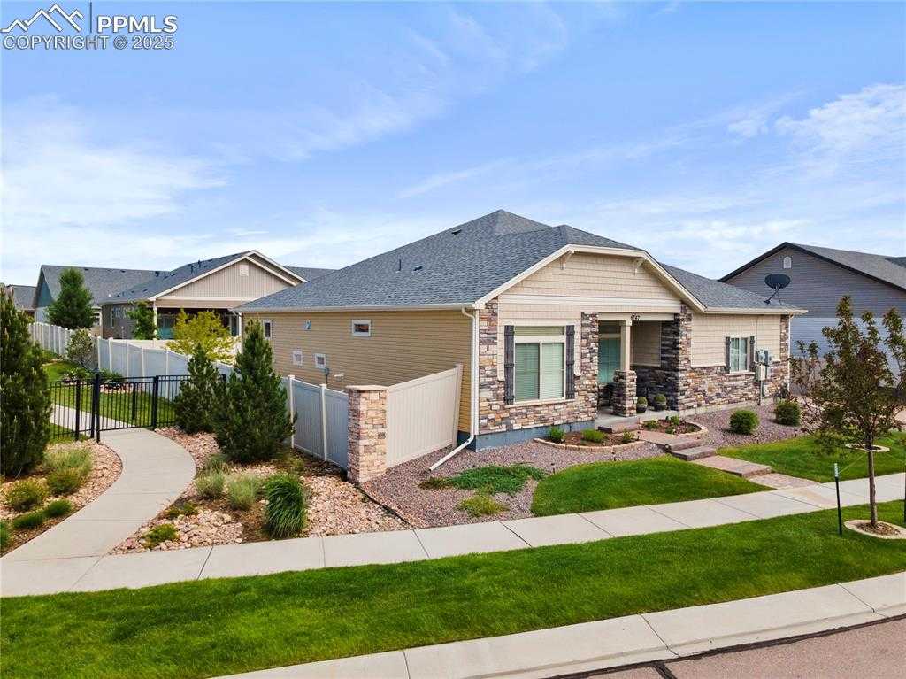 6747 Golden Briar Ln photo 1 of 47