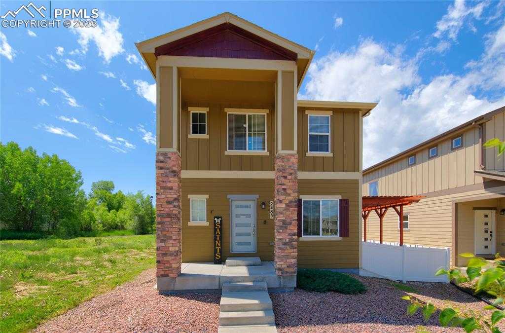 2485 Falkirk Dr photo 1 of 38