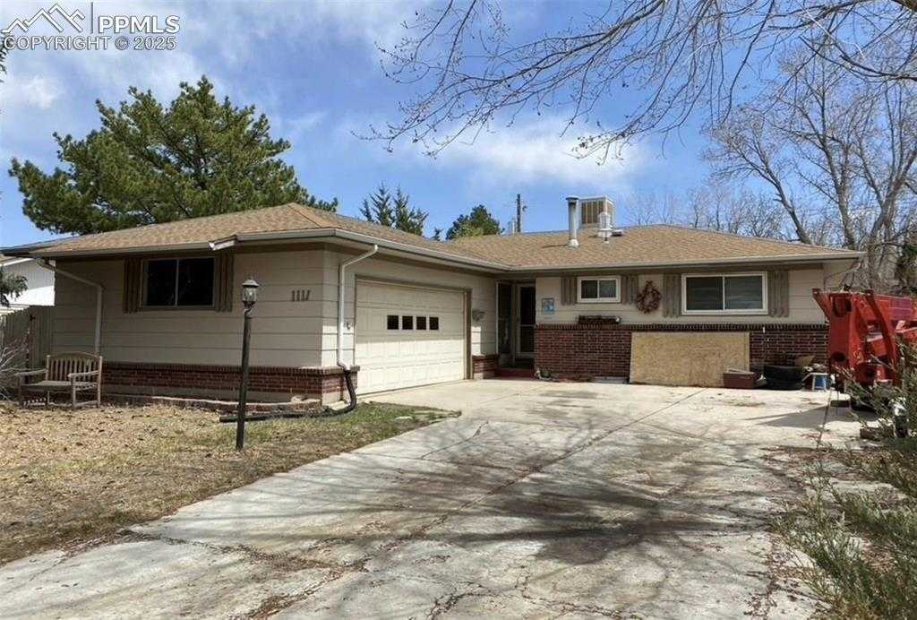 1111 Royale Dr photo 1 of 49