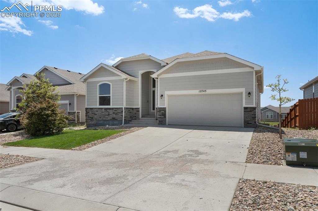 12745 Winding Glen Ln photo 1 of 40