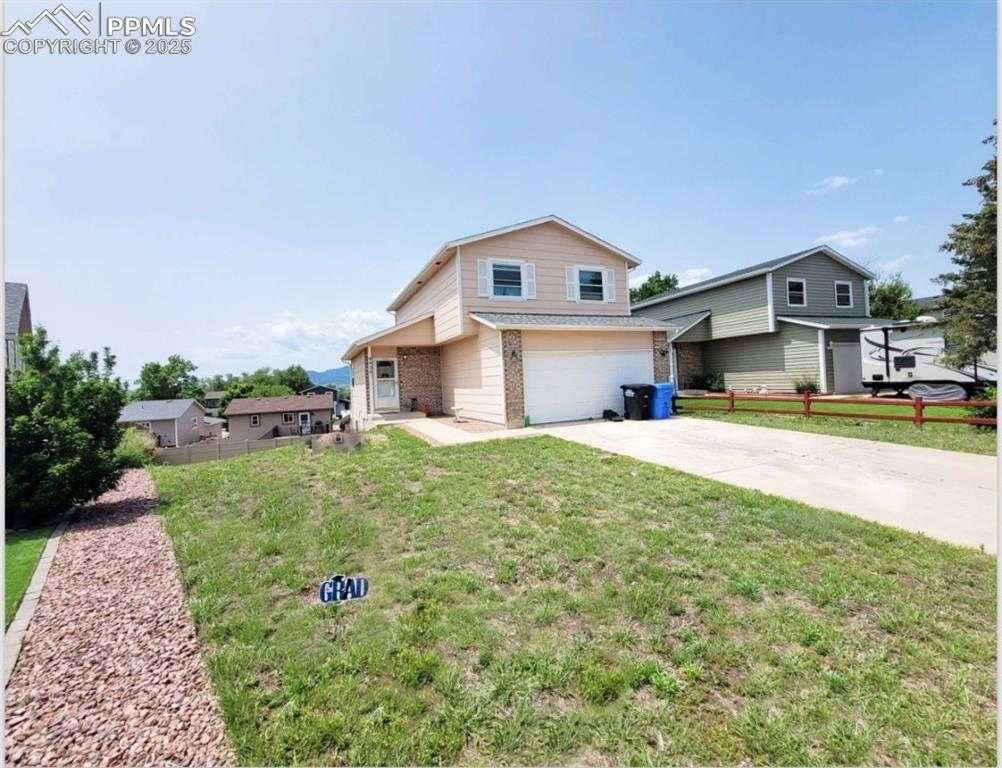 4658 Hennings Dr photo 1 of 33
