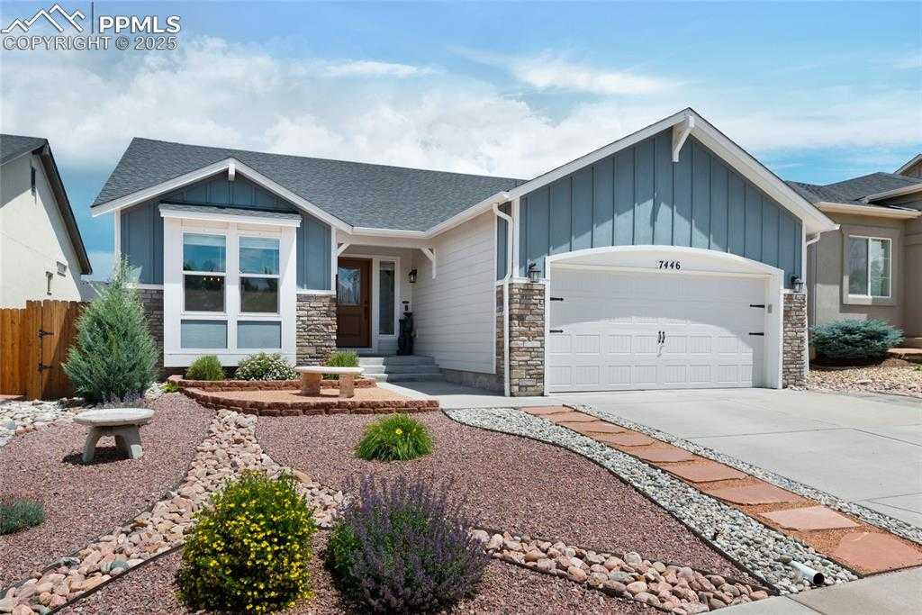 7446 Manistique Dr photo 1 of 39