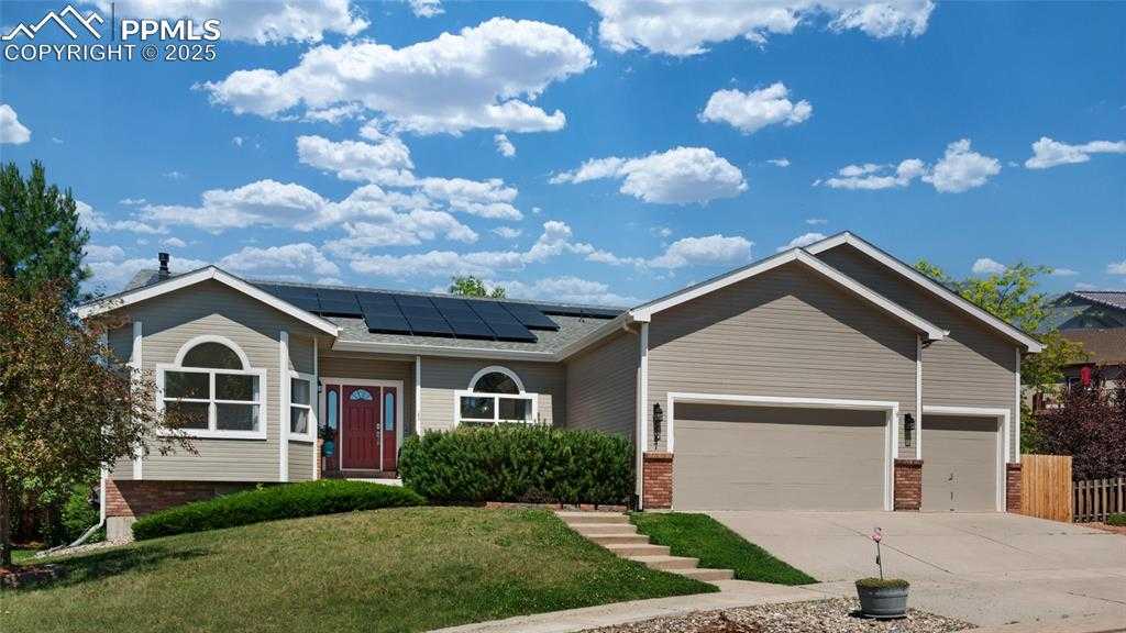 5347 Wells Fargo Dr photo 1 of 45