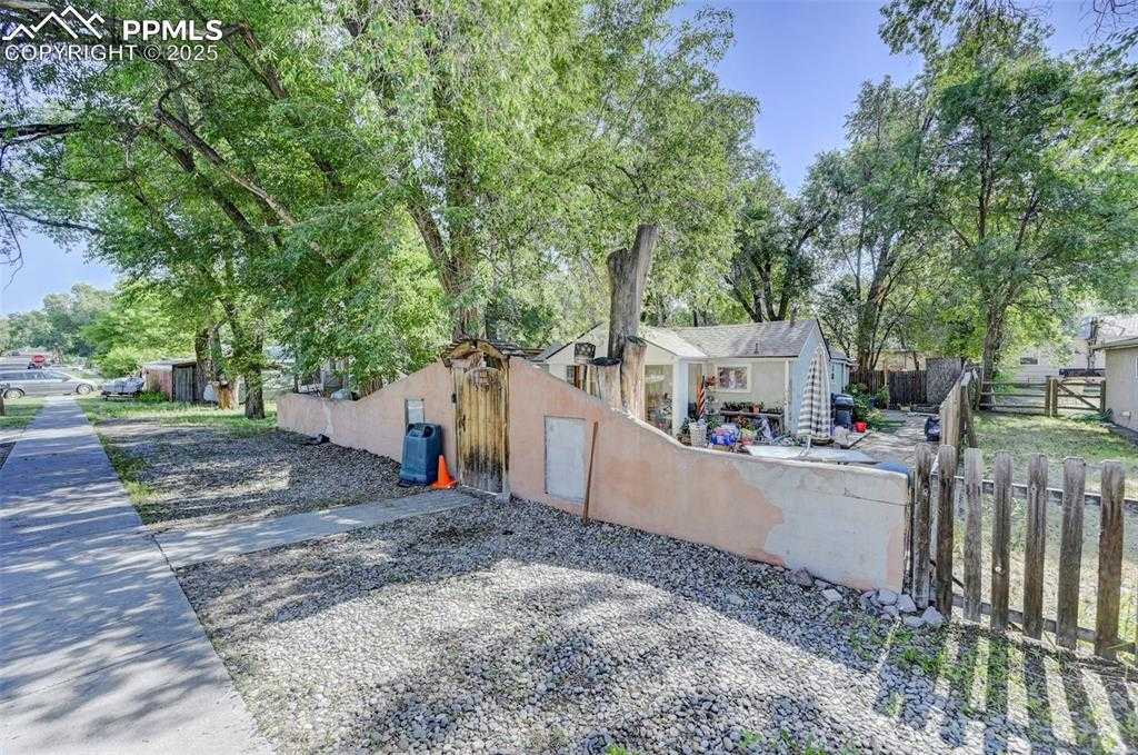 519 Prairie Rd photo 1 of 25