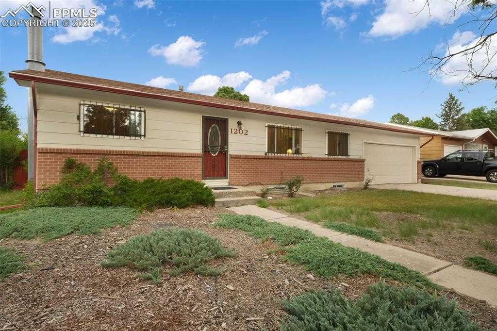 1202 Fosdick Dr photo 1 of 50