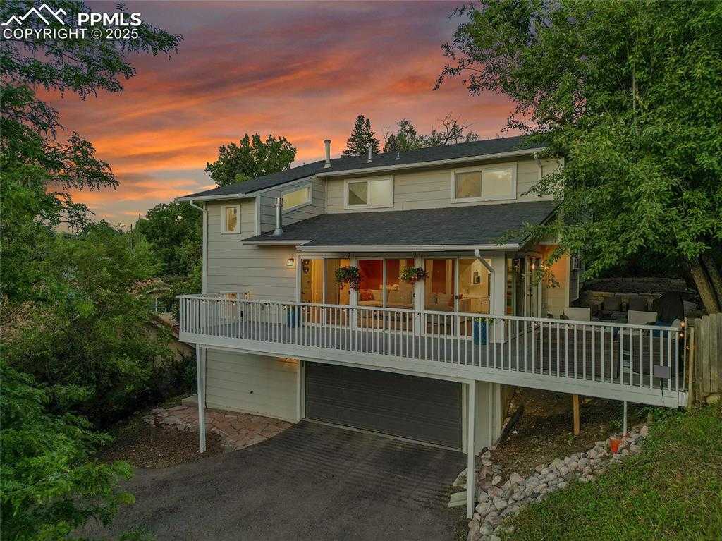 503 Hawthorne Pl photo 1 of 37