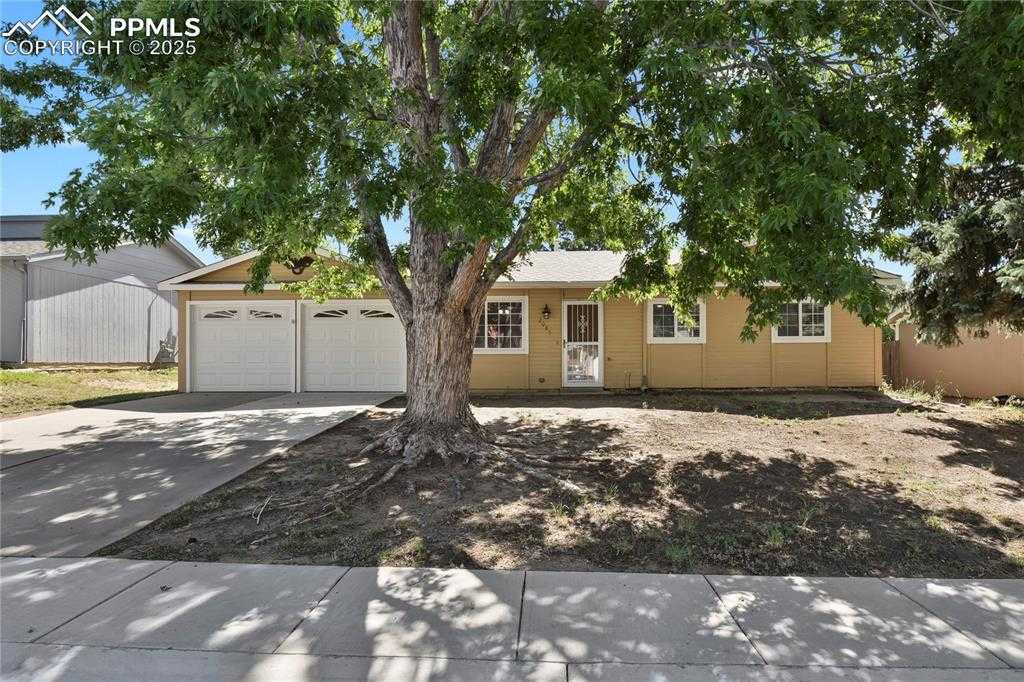 2085 Leoti Dr photo 1 of 35