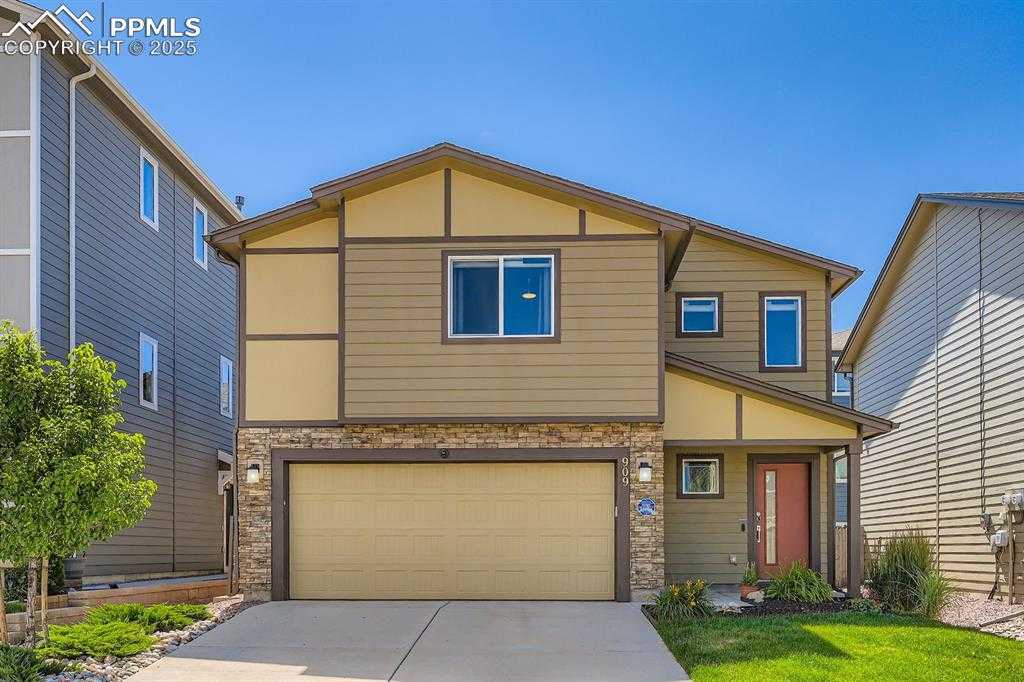909 Technology Ct photo 1 of 27