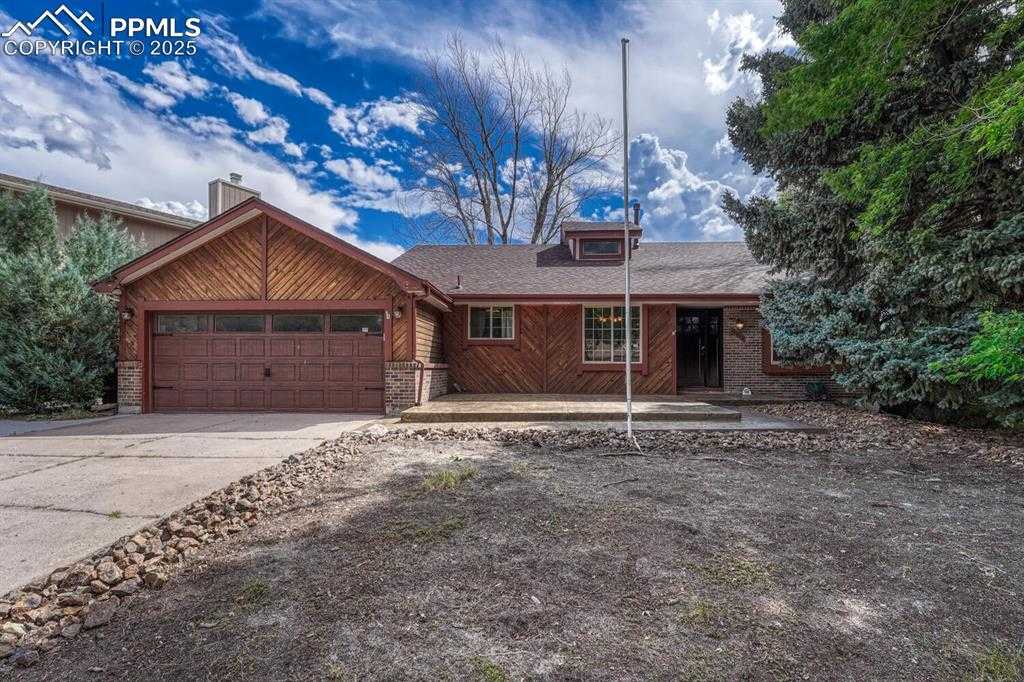 2755 Roundtop Dr photo 1 of 49