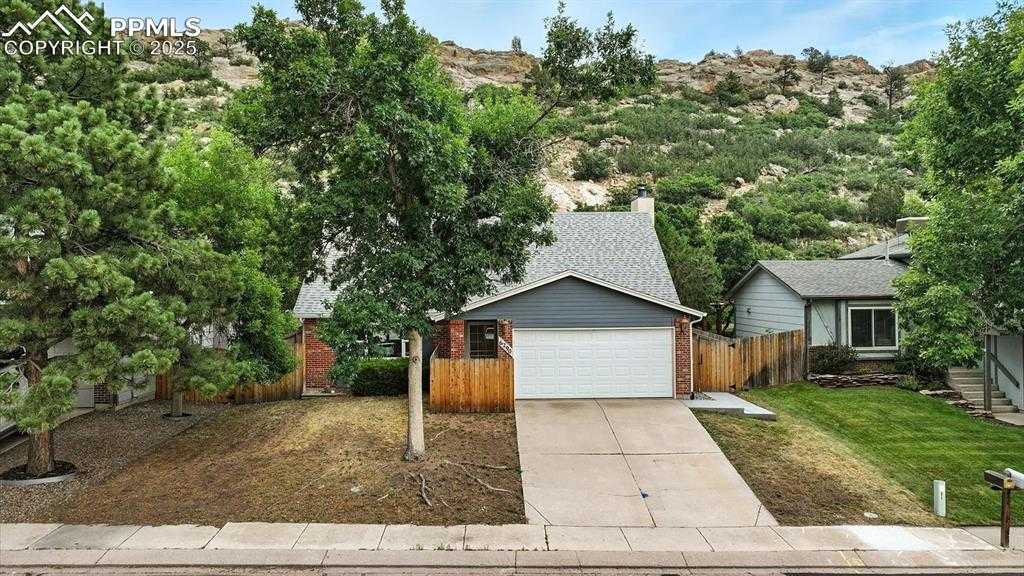 6290 Pemberton Way photo 1 of 50