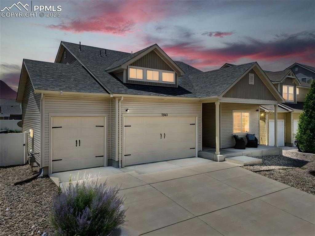 7941 Whistlestop Ln photo 1 of 48