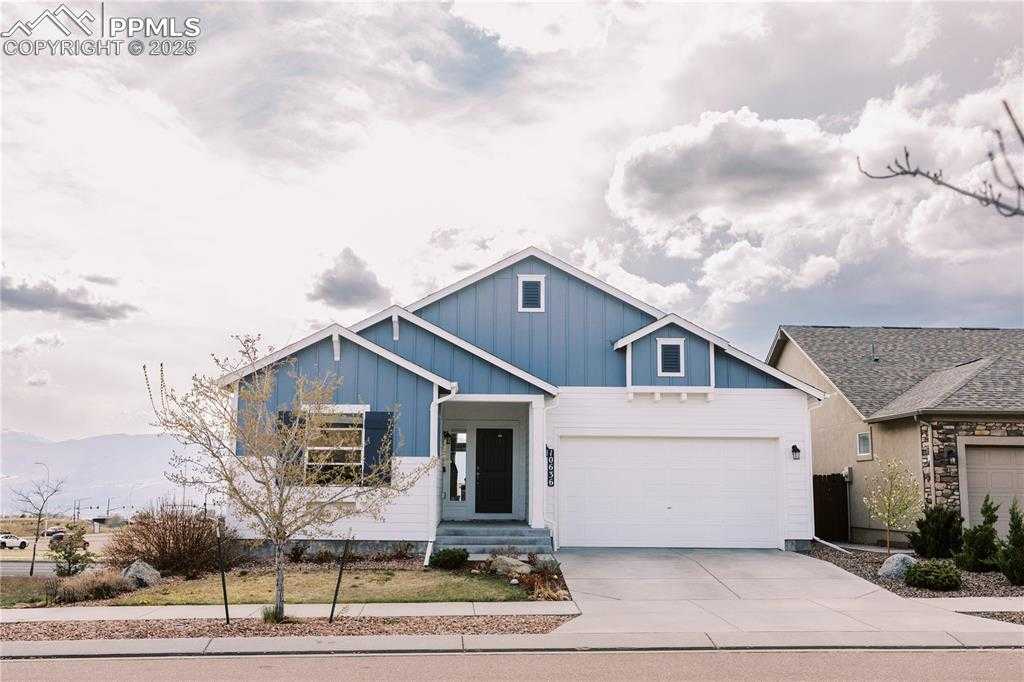 10636 Echo Canyon Dr photo 1 of 36