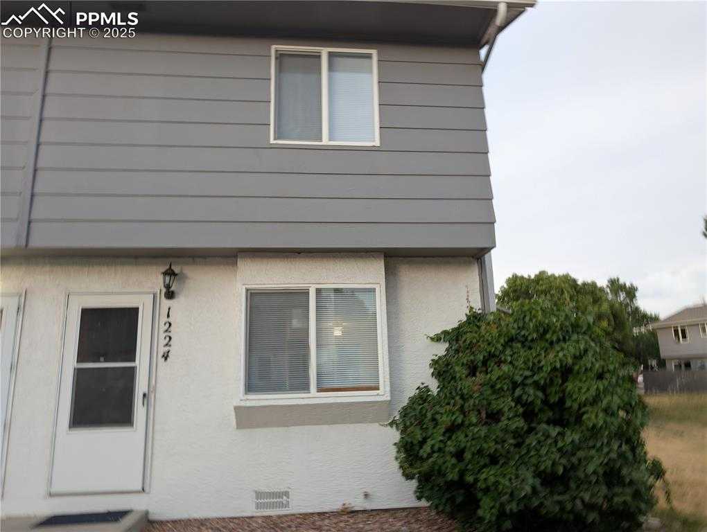 1224 Soaring Eagle Dr photo 1 of 13