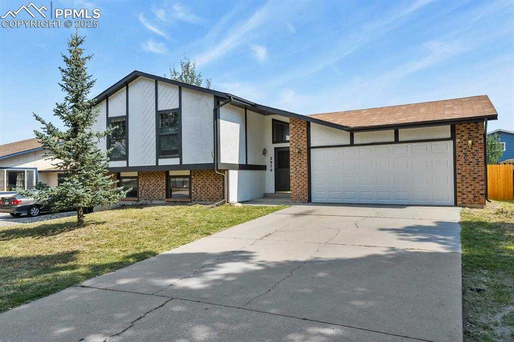 2970 Banjo Dr photo 1 of 39