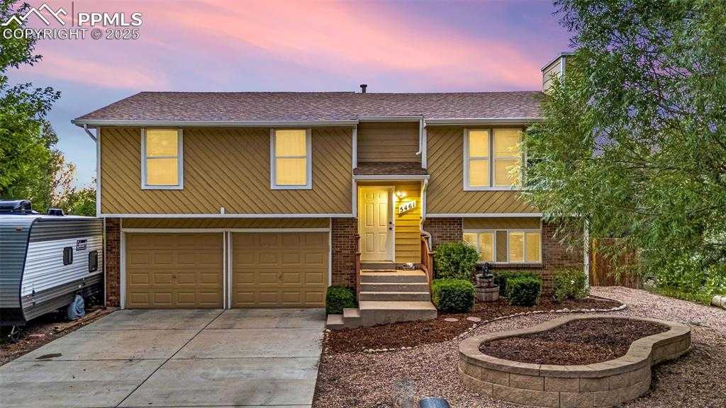 5461 Alteza Dr photo 1 of 38