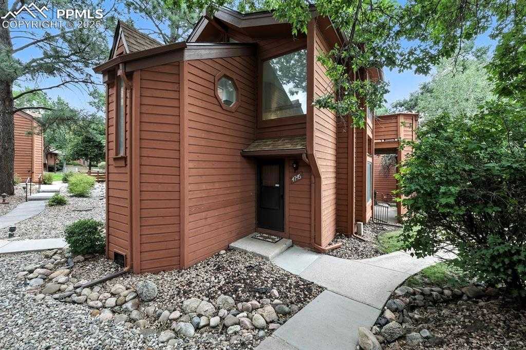 4745 Daybreak Cir photo 1 of 30