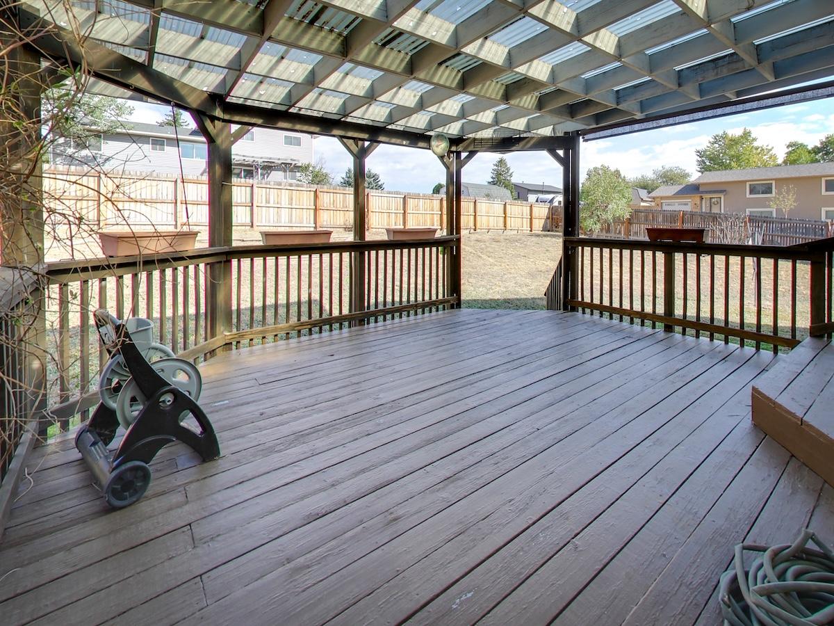 6810 Corn Tassel Dr Deck